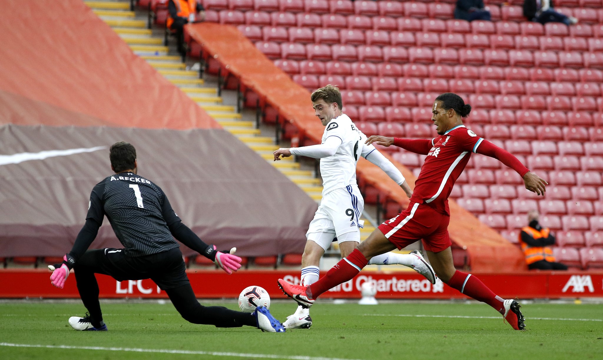 做出多次調 做出多次調