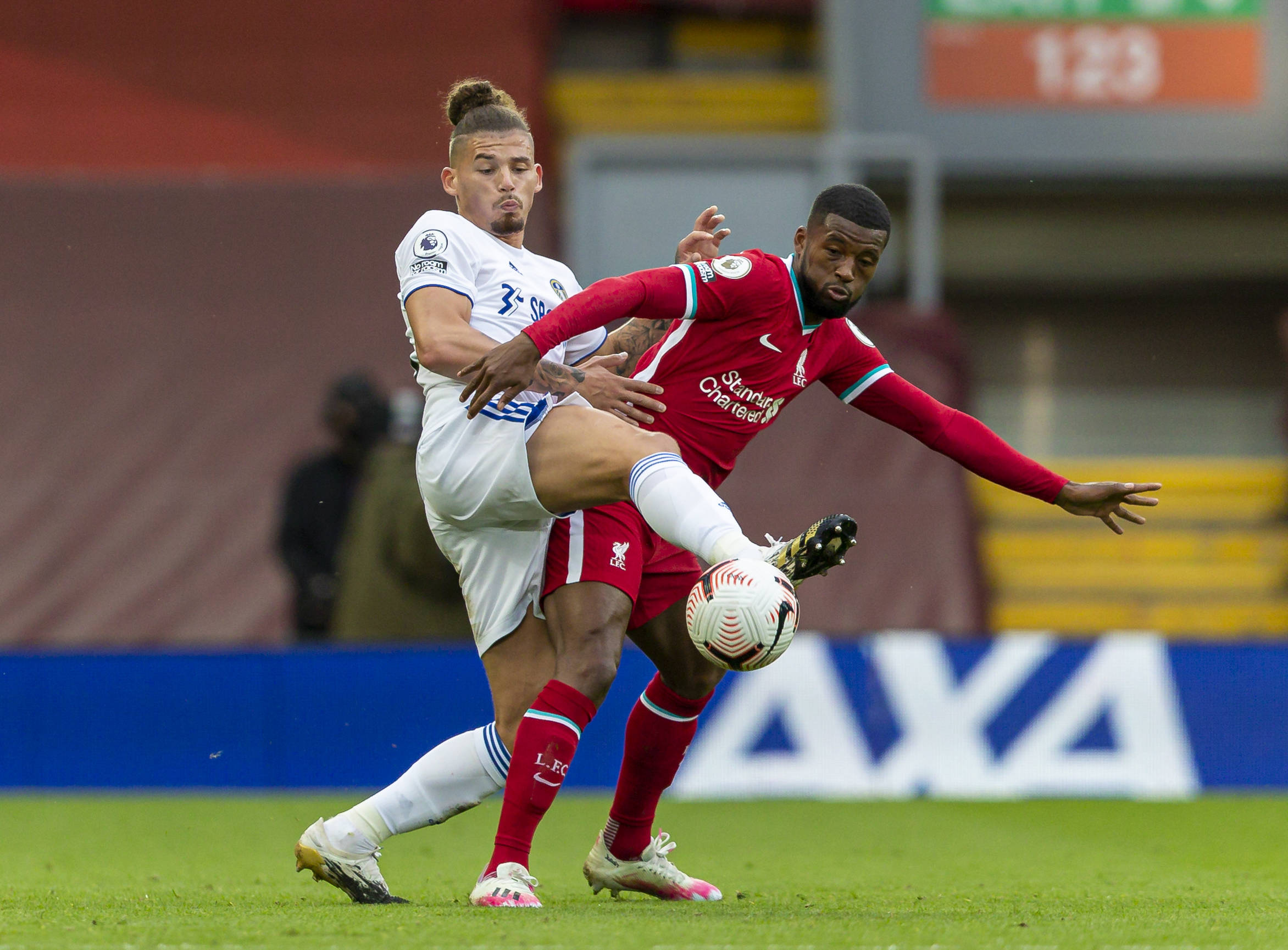 他曾效力于 他曾效力于